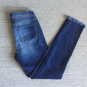 Karlie Frayed Hem Jeans (NWOT)